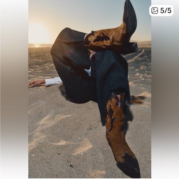 NWT ZARA viral 2024 COMBINATION SUEDE KNEE HIGH BOOTS
SIZE 5 (EUR 35 - Picture 6 of 14